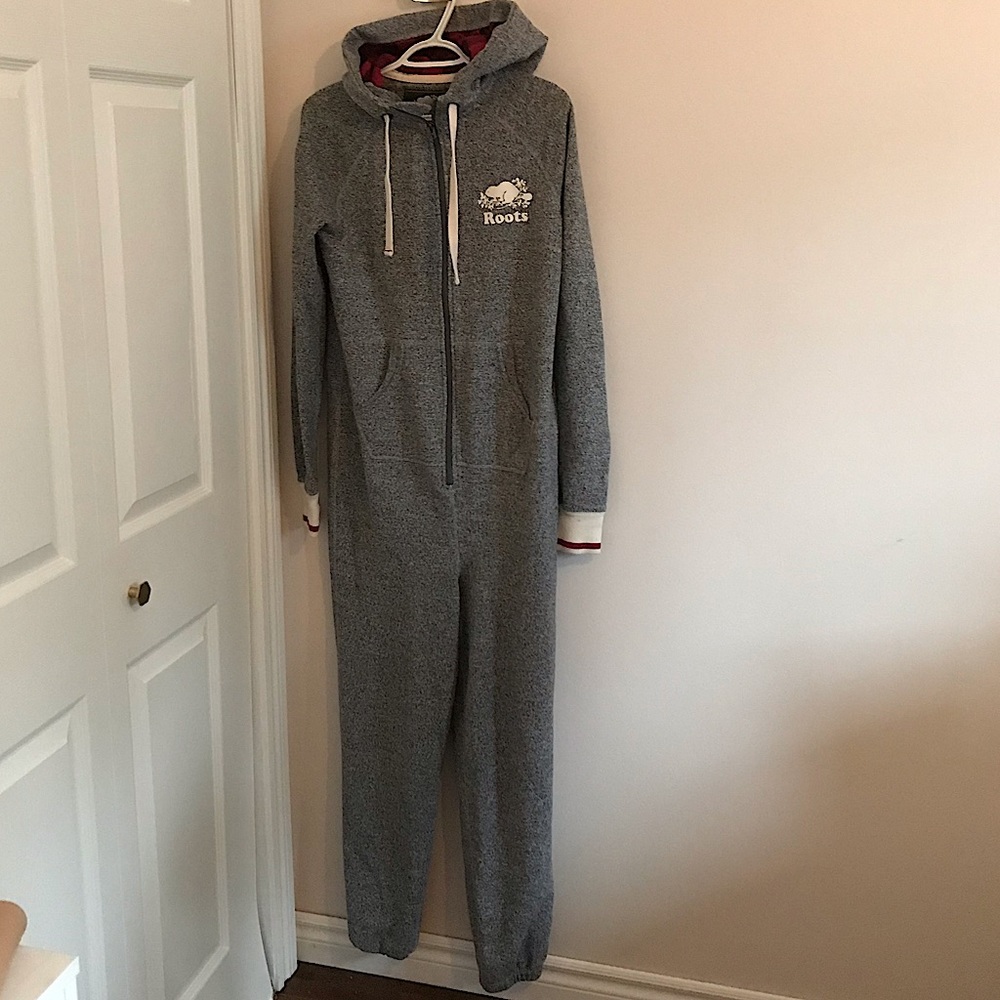 Roots onesie